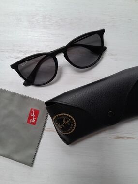 Ray-Ban Erika RB4171 622/T3- 54 18 Polarized Sunglasses Black/54 mm